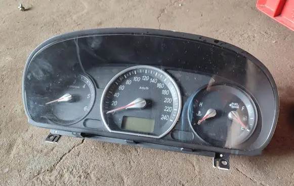 Hyundai Sonata Speedometer (instrument cluster) 940033K405