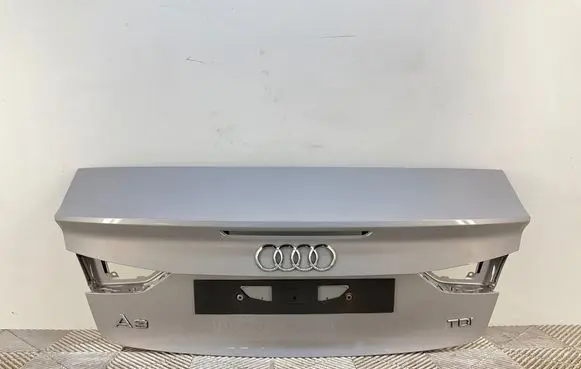 Audi A3 S3 8V Tailgate/trunk/boot lid 8V5827337A 8V5827338A