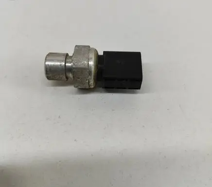 Skoda Octavia Mk4 Air conditioning (A/C) pressure sensor 5Q0959126A
