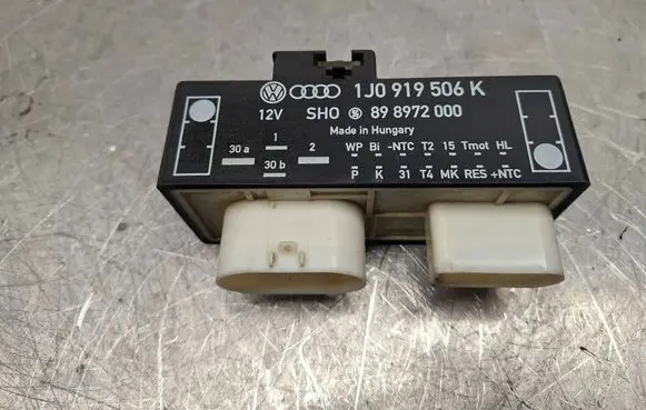 Volkswagen Golf IV Coolant fan relay 1J0919506K