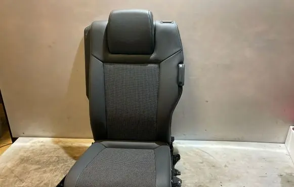 Opel Zafira B Third row seats 90589005