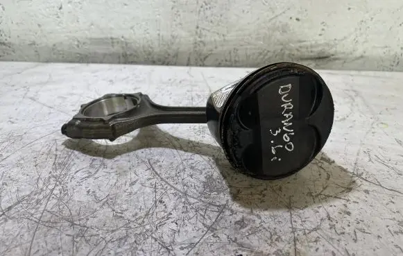 Dodge Durango Piston with connecting rod