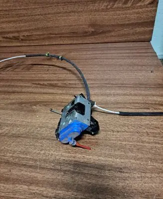 Audi A8 S8 D2 4D Rear door lock 4D0839016D
