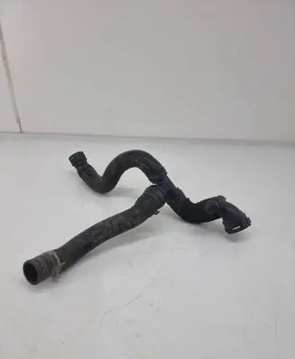 Land Rover Discovery 5 Engine coolant pipe/hose JPLA8260BC