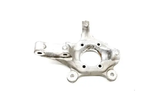 Chrysler Town & Country V Front wheel hub 04743576AB