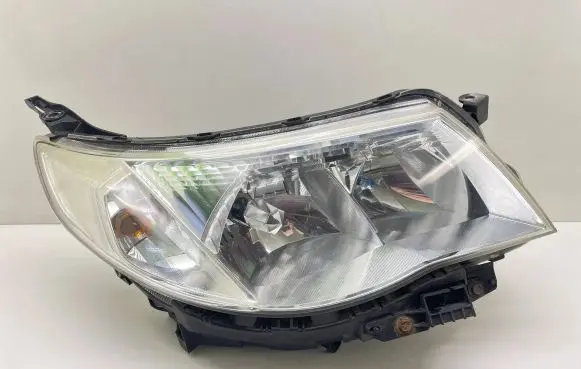 Subaru Forester SH Headlight/headlamp I090038