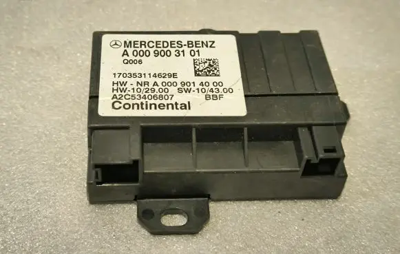 Mercedes-Benz CLS C218 X218 Fuel injection pump control unit/module A0009003101