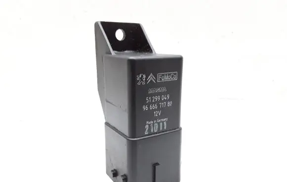Volvo S60 Glow plug pre-heat relay 51299049 9666671780