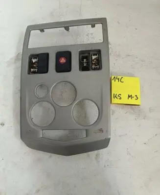 Renault Logan I Climate control unit 12121211