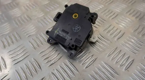 Toyota Prius (XW20) A/C air flow flap actuator/motor 0637007960