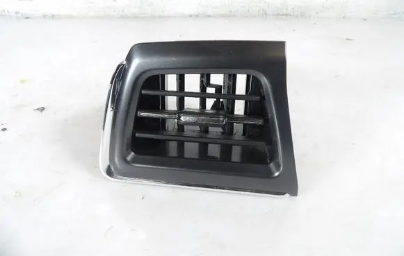 SsangYong Tivoli Dashboard side air vent grill/cover trim 6963035300