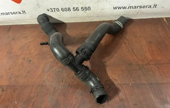 Land Rover Range Rover Sport L494 Engine coolant pipe/hose CPLA8260CD CV1KA CPLA8584CA