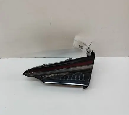 Audi A5 Tailgate rear/tail lights 8W6052102B