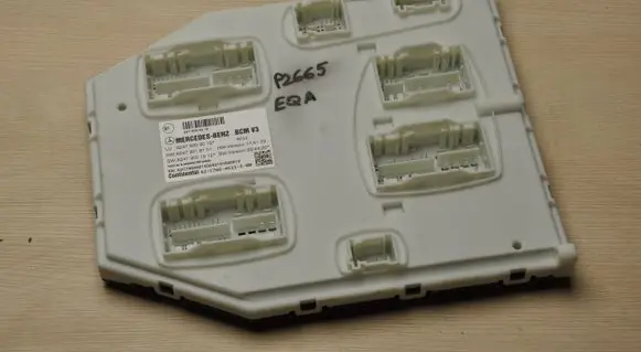 Mercedes-Benz EQA Comfort/convenience module A2479009015