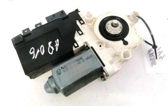 Peugeot 807 Front door window regulator motor 148874008003 991729203