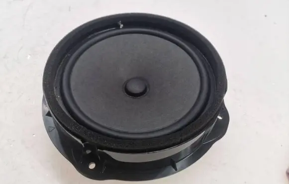 Audi A3 S3 8V Front door speaker 8V0035415C 67811