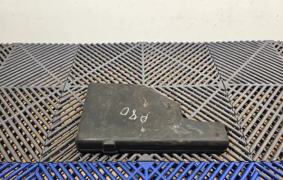 Toyota Prius (XW20) Fuse box cover 8644YA1
