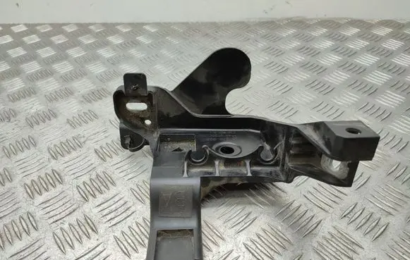 Opel Meriva B ABS pump bracket 13270689