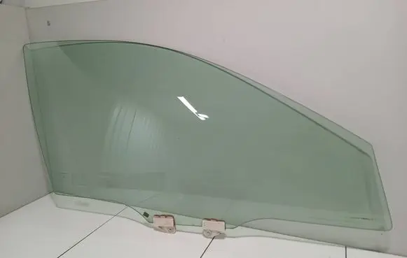 Honda Accord Front door window glass four-door 43R-00035