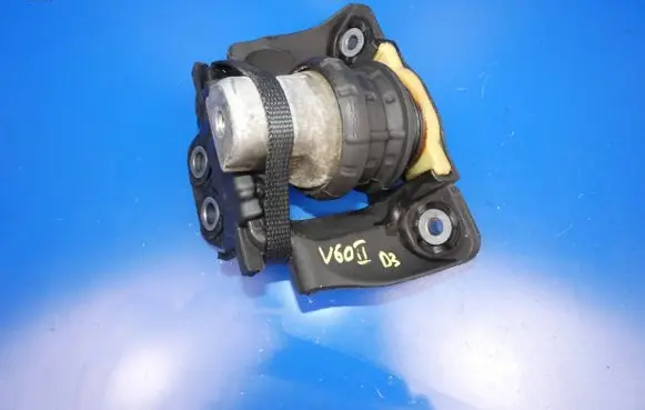 Volvo V60 Engine mount bracket 31686887