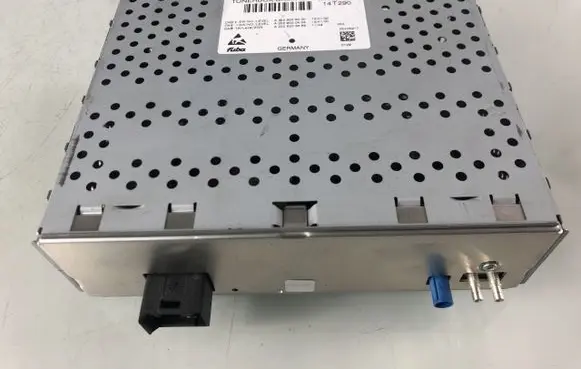 Mercedes-Benz C W205 HiFi Audio sound control unit A2229001408