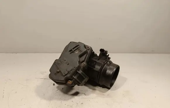 BMW 1 F20 F21 Throttle body valve 11868037 8650760