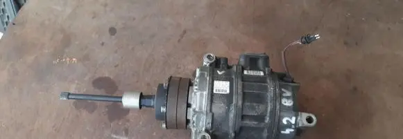 Audi A4 S4 B7 8E 8H Air conditioning (A/C) compressor (pump) 4F0260805L