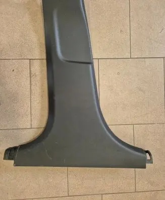 (B) pillar trim (bottom)