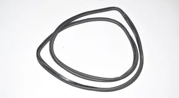 BMW 7 G11 G12 Trunk rubber seal (body) 7357103 51767357103