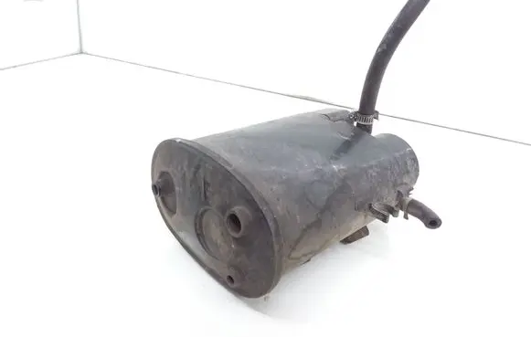 Active carbon filter fuel vapour canister