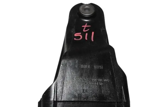 Mercedes-Benz C W205 Engine mounting bracket A2642200200