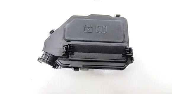 Land Rover Range Rover Sport L461 Fuse box cover M8E214A076FB