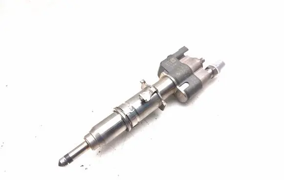 BMW 3 E90 E91 Fuel injector 7589048 758904802