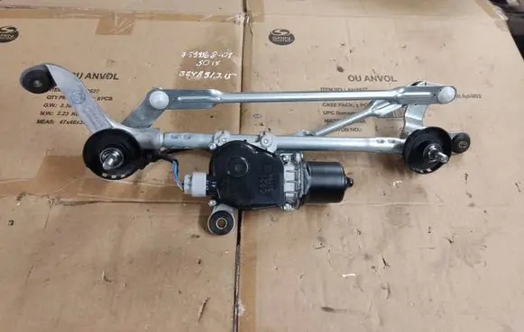 Nissan Leaf II (ZE1) Front wiper linkage and motor C119A 0921 WM043