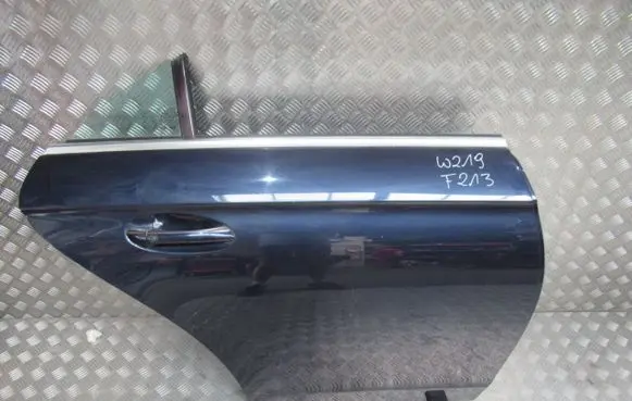 Mercedes-Benz CLS C218 X218 Front door CLS775
