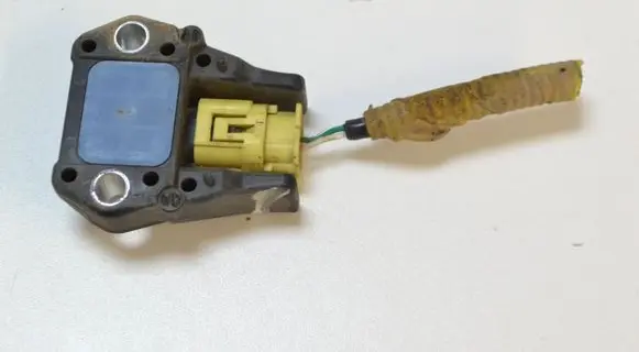 Subaru Outback Airbag deployment crash/impact sensor 98231AG020