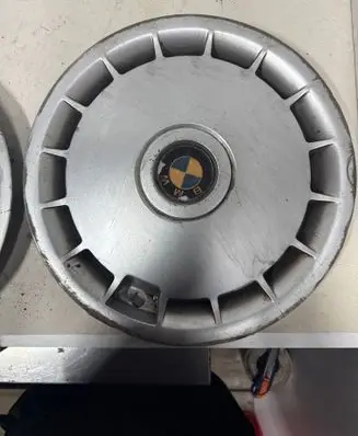 BMW 5 E39 R15 wheel hub/cap/trim 36131129