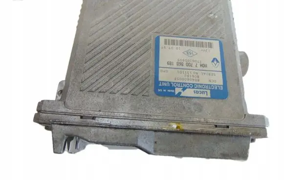 Renault Scenic I Engine control unit/module 7700868189