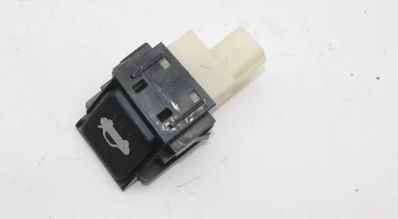 Mazda MX-5 NC Miata Tailgate/boot open switch button 15A604