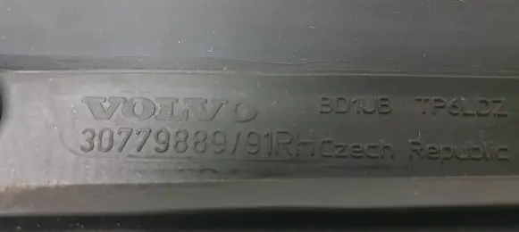 Volvo S80 Rear vent window glass 30779889 DOT57M20AS2 43R001105