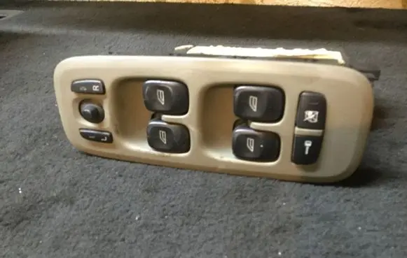 Volvo V70 Electric window control switch 30732816