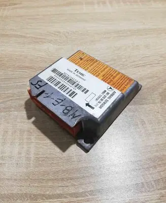Mercedes-Benz E W210 Airbag control unit/module 0018200026 R9T6J06CFW7