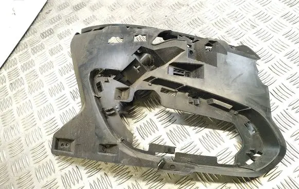 Front bumper mounting bracket