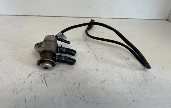 Audi A6 S6 C7 4G AdBlue injector 04L131113J
