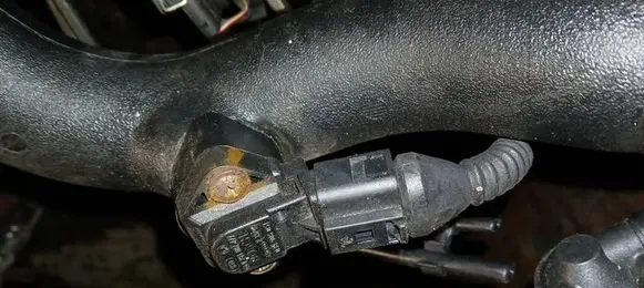 Volkswagen PASSAT B5 Air pressure sensor 038906051