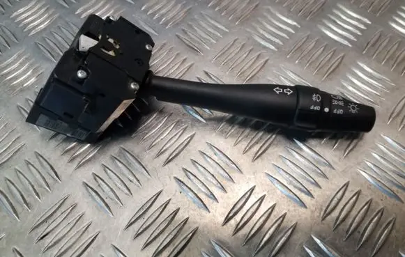 Nissan Almera Tino Indicator stalk 54353339 36851B