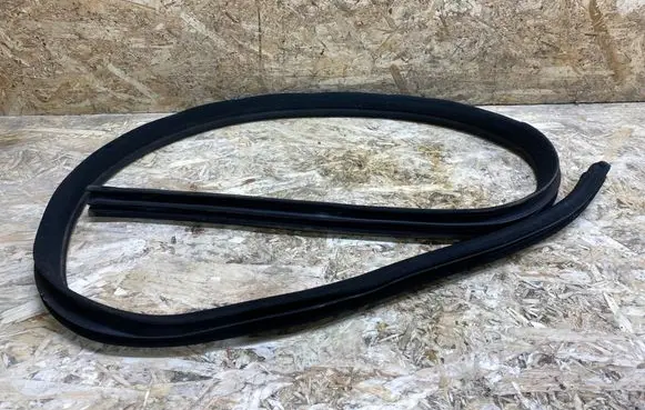 Mercedes-Benz CL C216 Front door rubber seal 