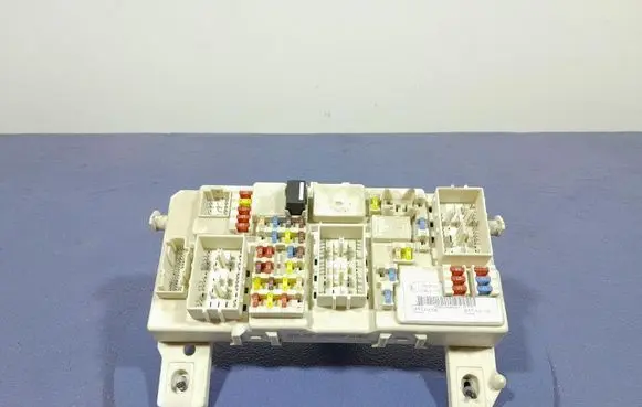Ford Focus C-MAX Fuse box set 7M5T14A073DE