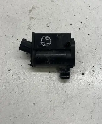 Hyundai i40 Windscreen/windshield washer pump 985102J000
