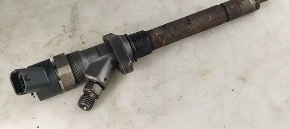Peugeot 607 Fuel injector 9637277980